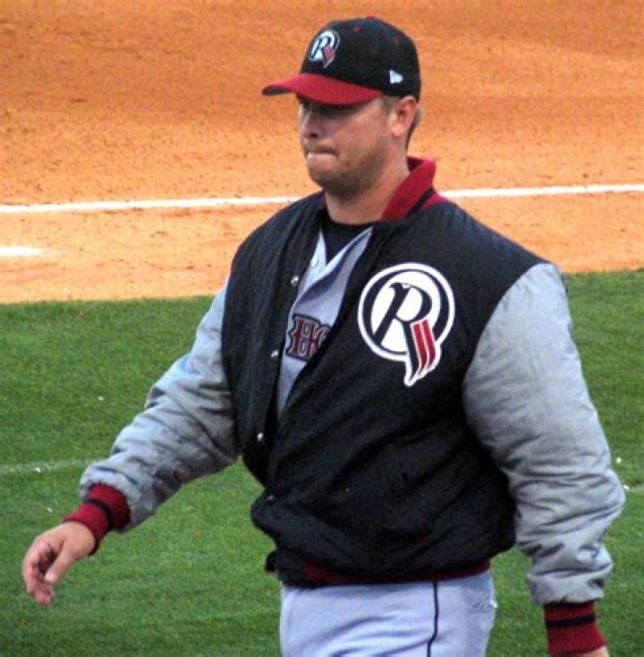 Who is Ron Mahay Dating Now?