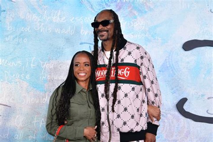 Who is Snap Dogg Dating Now