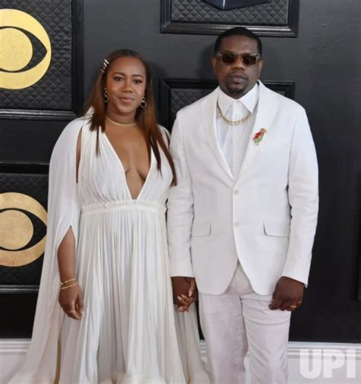 Who is Theron Thomas Dating Now