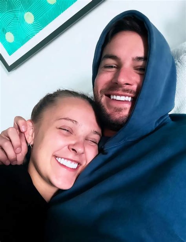 Who is Tom Siwa Dating Now?
